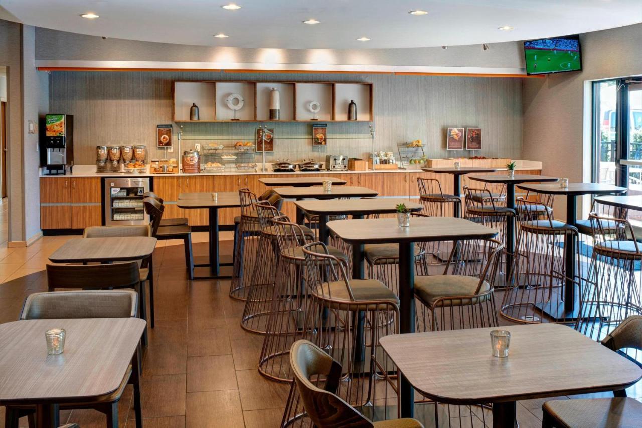 Springhill Suites St. Louis Brentwood Ngoại thất bức ảnh