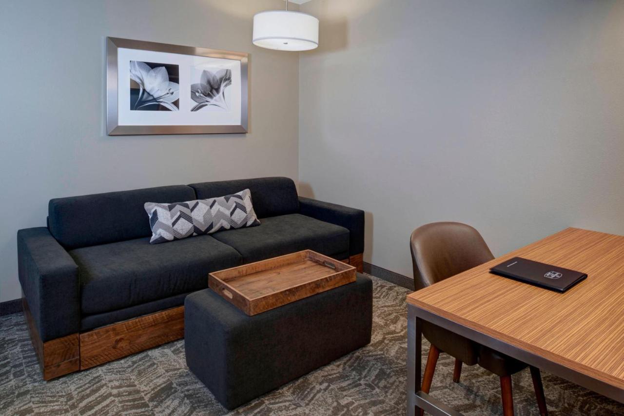 Springhill Suites St. Louis Brentwood Ngoại thất bức ảnh