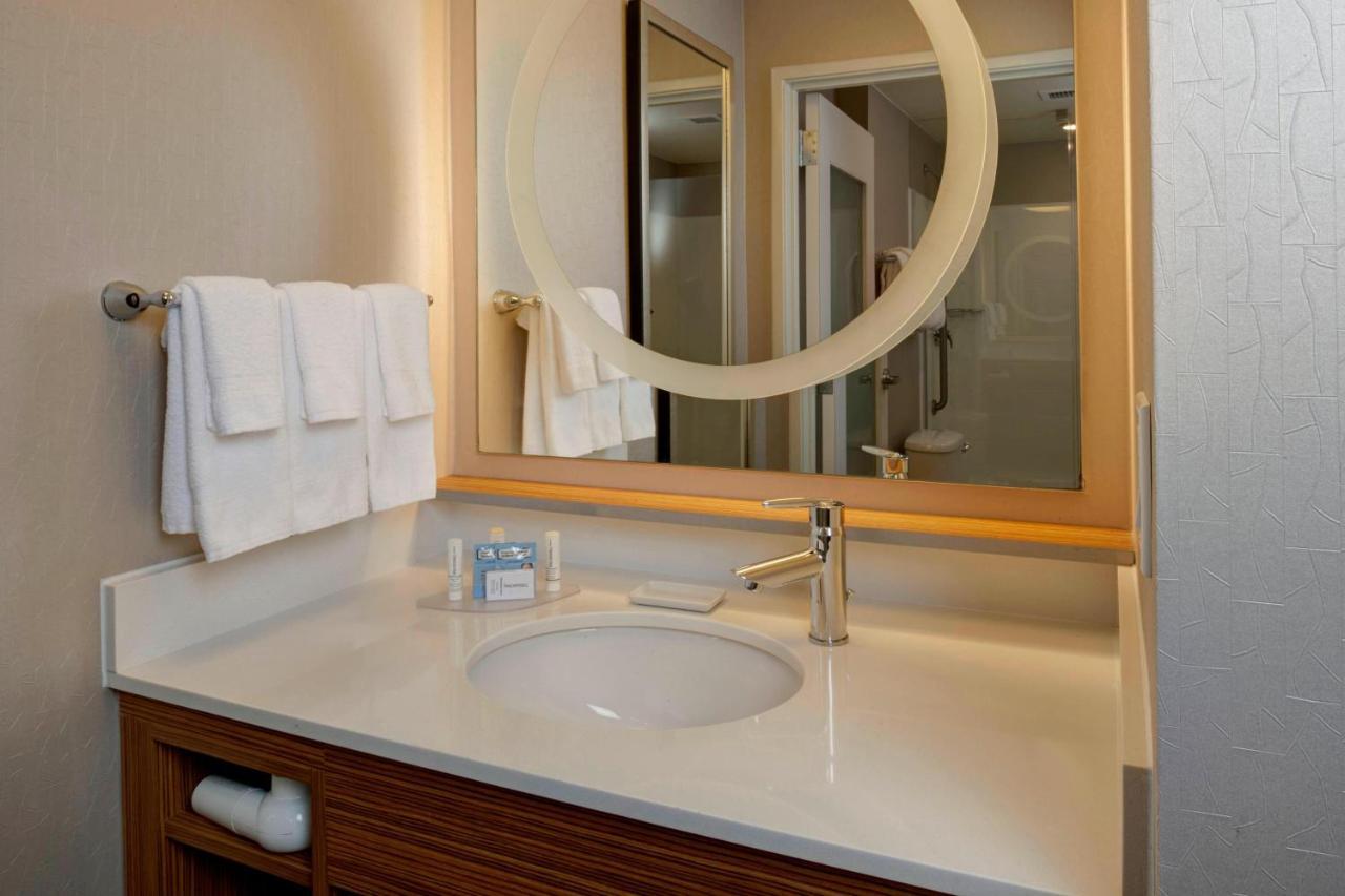 Springhill Suites St. Louis Brentwood Ngoại thất bức ảnh