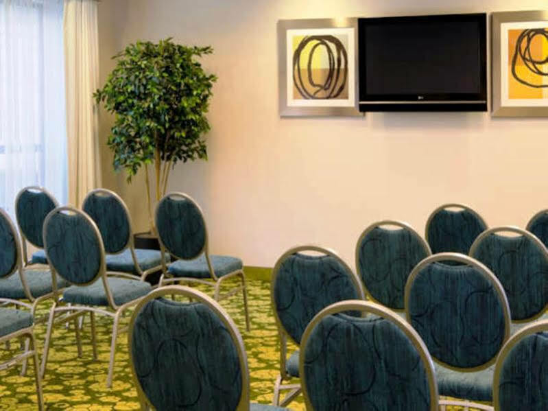 Springhill Suites St. Louis Brentwood Ngoại thất bức ảnh